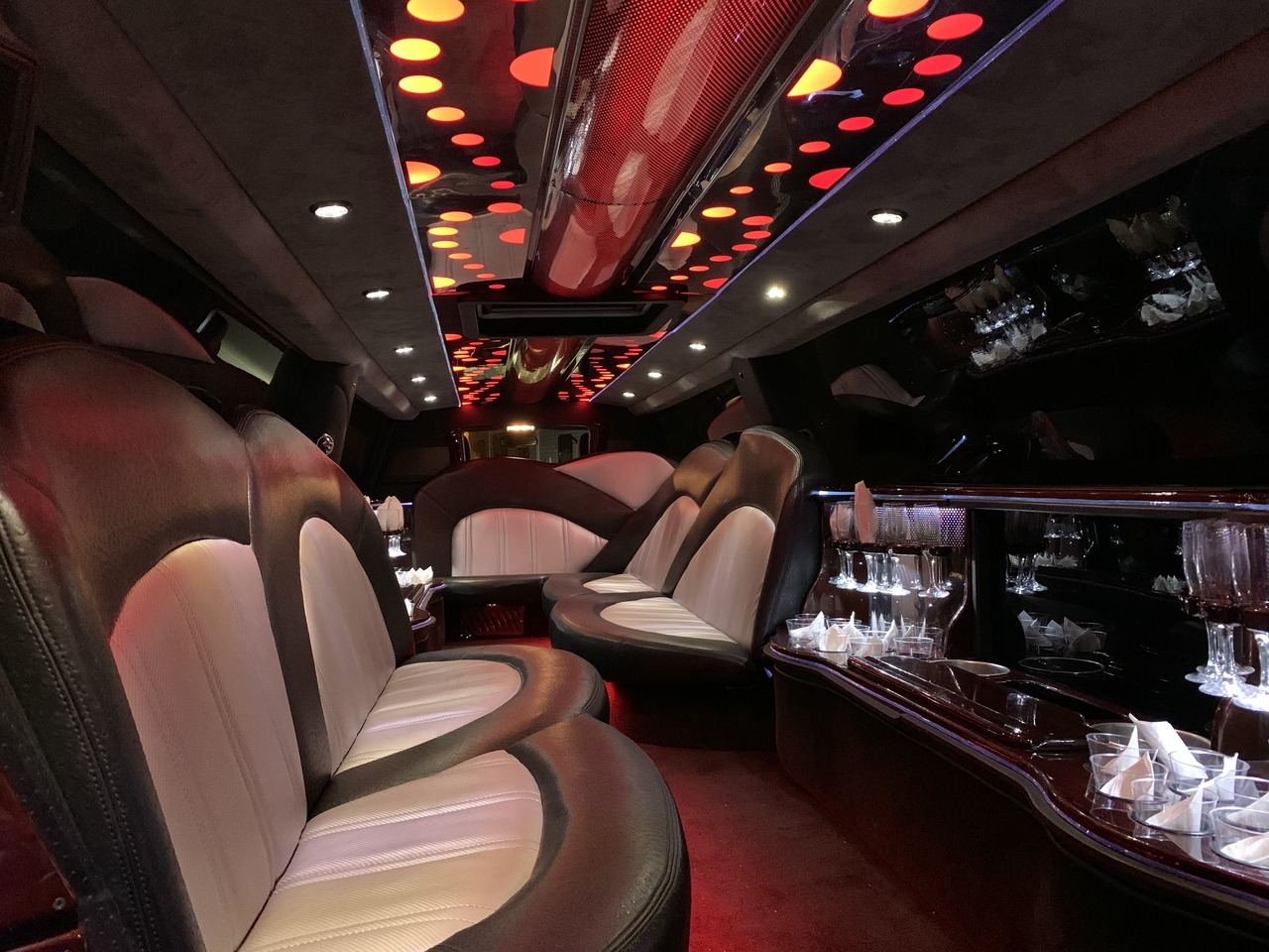 Top Luxury Limo Services in Reading, MA