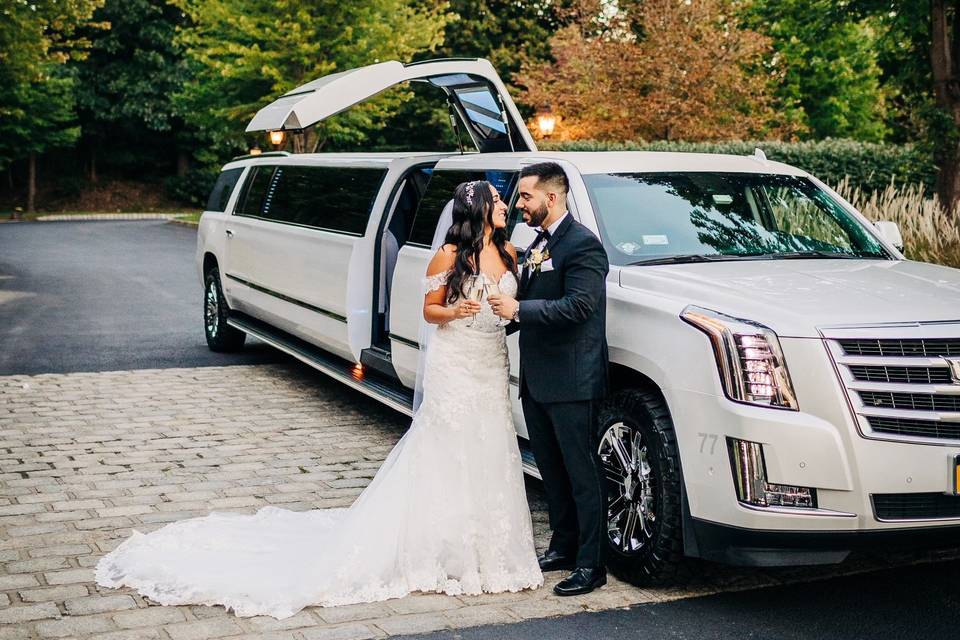 Wedding Transportation to Top Wedding Venues Near Reading, MA